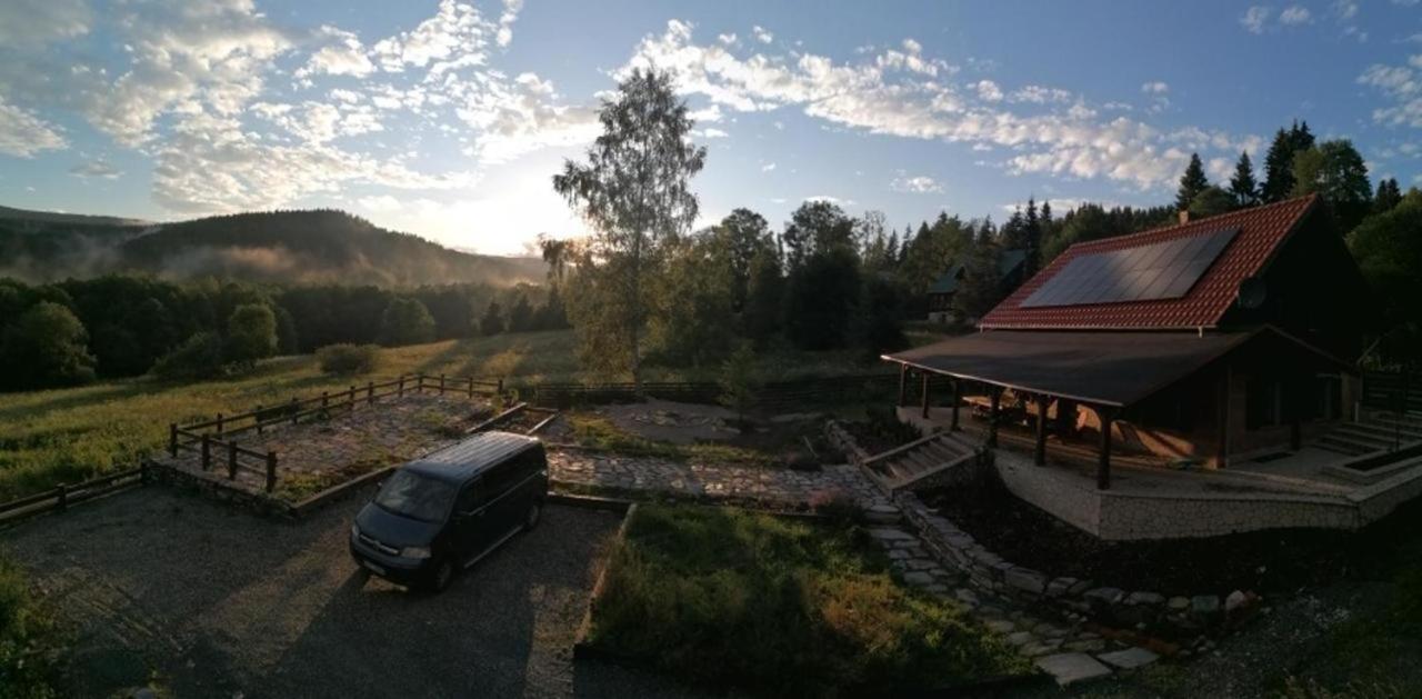 Chata Nad Dzika Orlica Z Jacuzzi Poniatow Екстер'єр фото